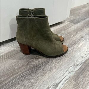 Toms Peep Toe Green Suede Heeled Boots 8.5